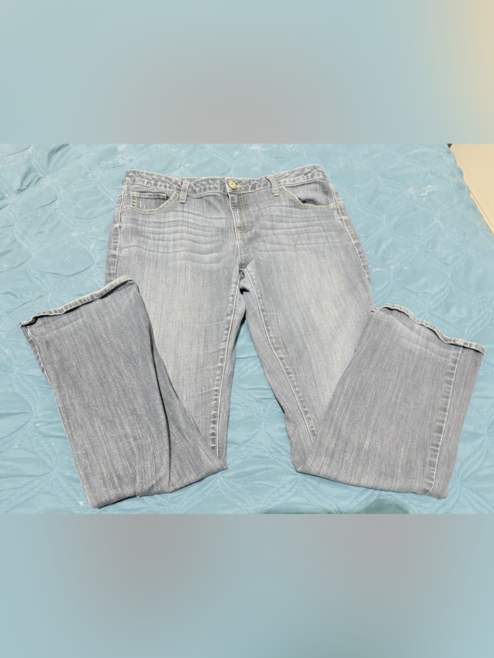 Simply Vera Vera Wang Light Gray Flare Jeans